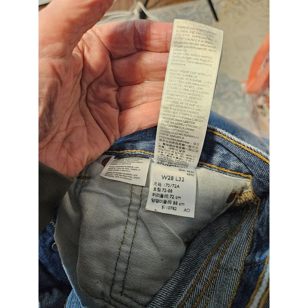 Levis 501 Original Fit Mens Medium Wash Blue Straight Leg Jeans 28x32 Button Fly